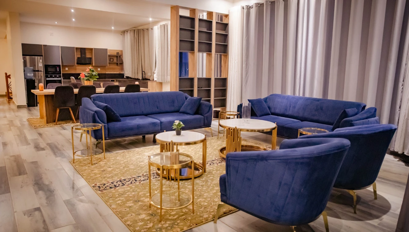 2465_293Full_Kitchen_and_Living_room_